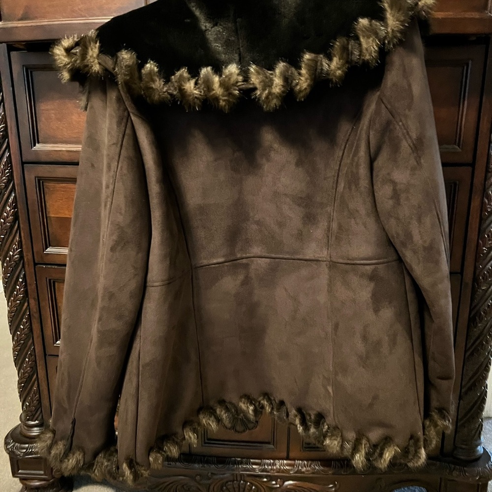 Faux fur/suede coat - Picture 4 of 10